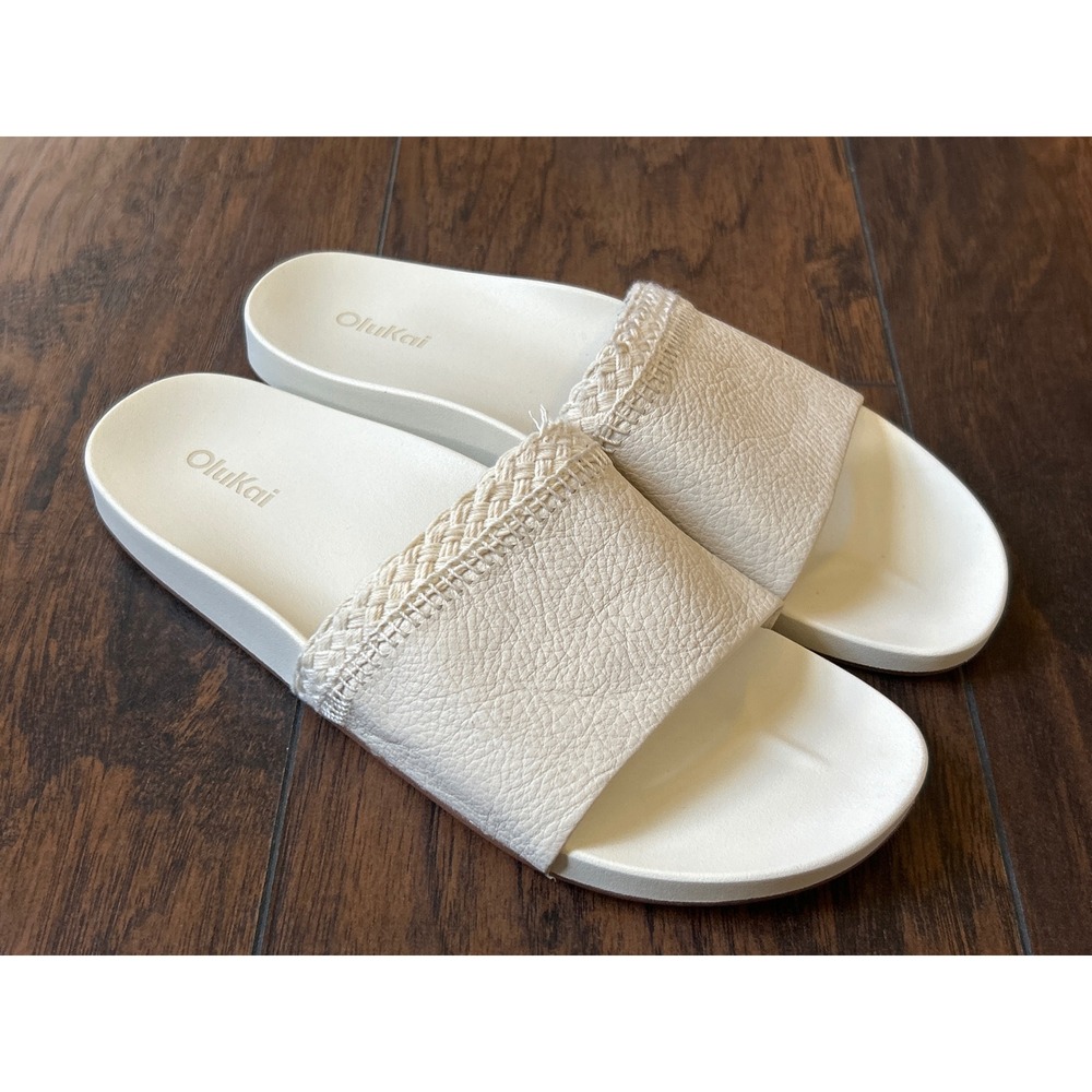 OluKai Pakea Womens 9 Leather Slide Sandals White Braided Comfort